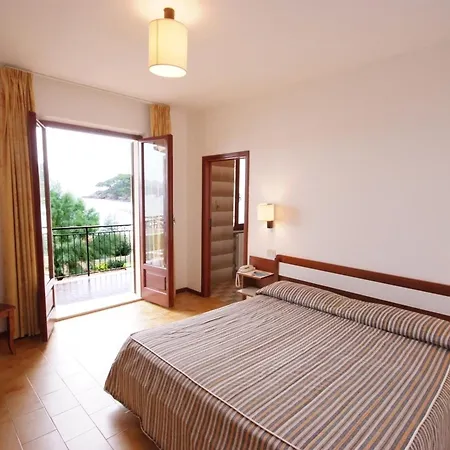 Hotel Voce Del Mare-2
